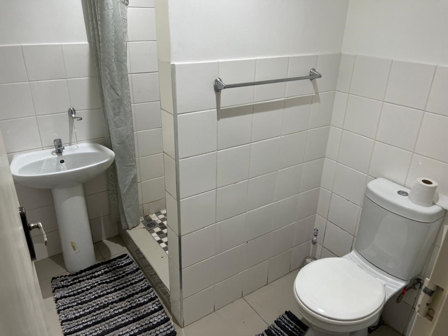 7 Bedroom Property for Sale in Malibu Village Western Cape